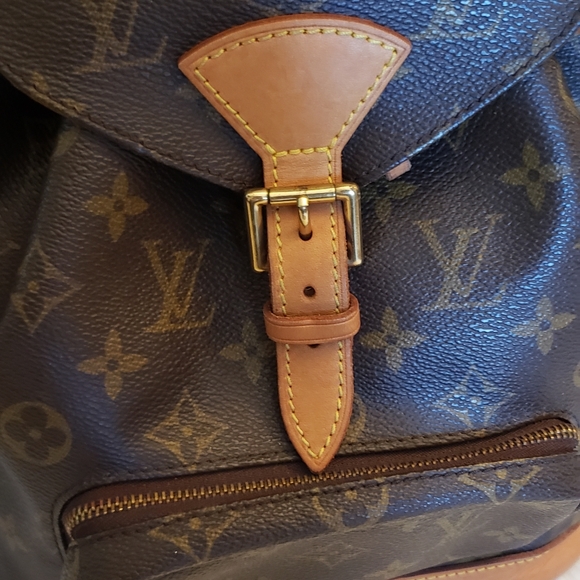 🍀🦋AUTHENTIC Louis Vuitton Backpack MM🦋🍀 - Picture 10 of 11